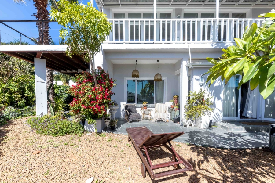 To Let 1 Bedroom Property for Rent in Green Point Western Cape